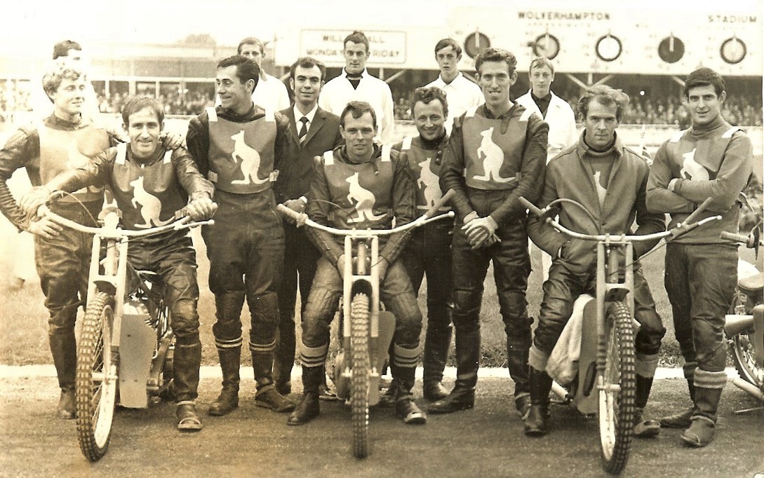 SPEEDWAY - AUSTRALIA TEAM GROUP ORIGINAL PHOTOGRAPH