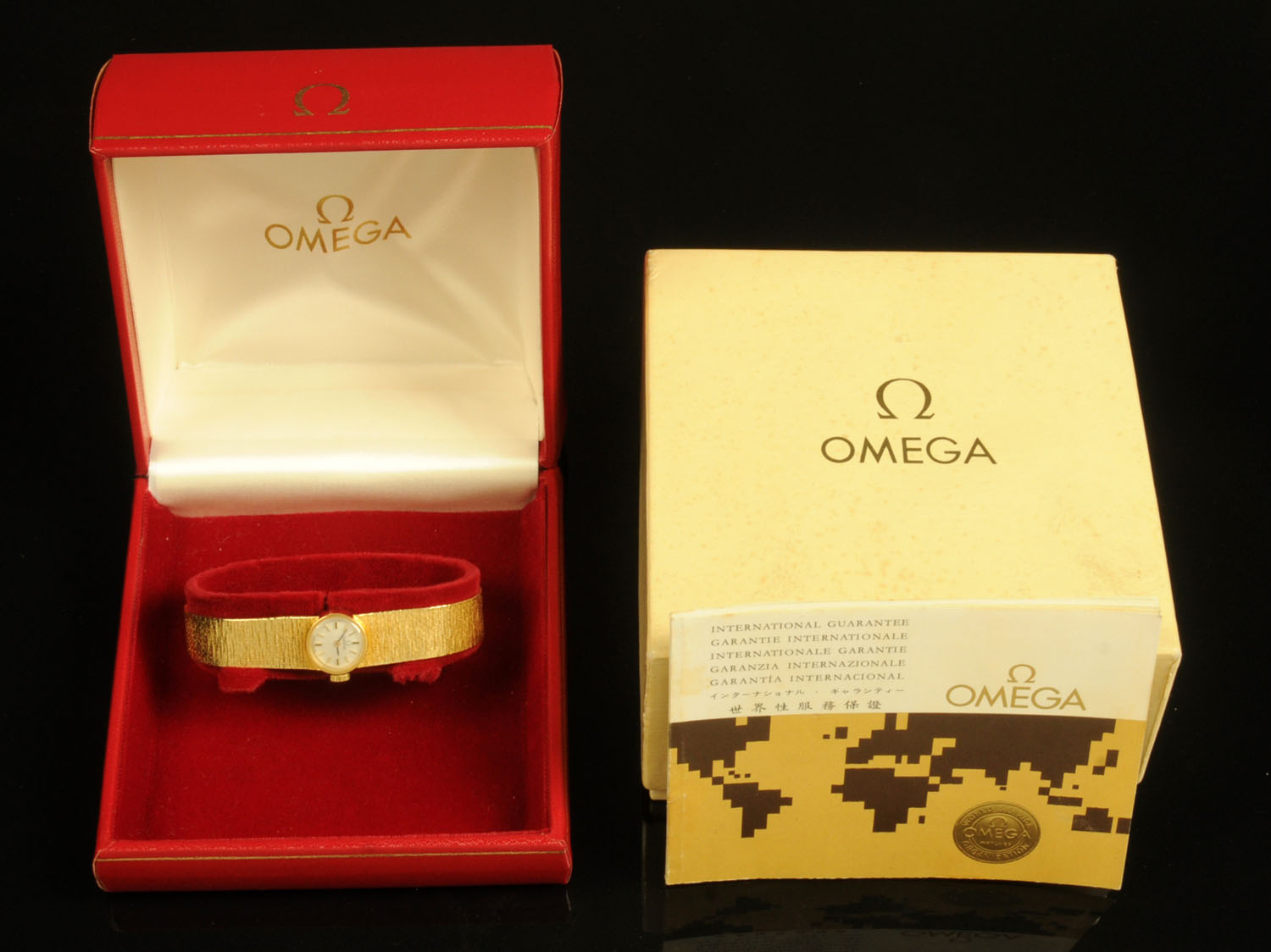 An 18 ct gold Omega ladies wristwatch 1973, movement No.