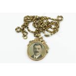 Yellow metal chain with 9 ct gold mounted photographic pendant