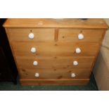 Pine 2/3 chest of drawers with white knob handles