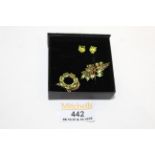 Peridot set of earrings,