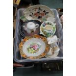 Box of decorative plates, teapot,