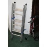 Aluminium extending ladders