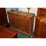 Pine sideboard, 3 drawers, 3 cupboards,