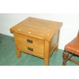 Large oak unit/bedside cabinet with single drawer, height 62 cm, width 68 cm,