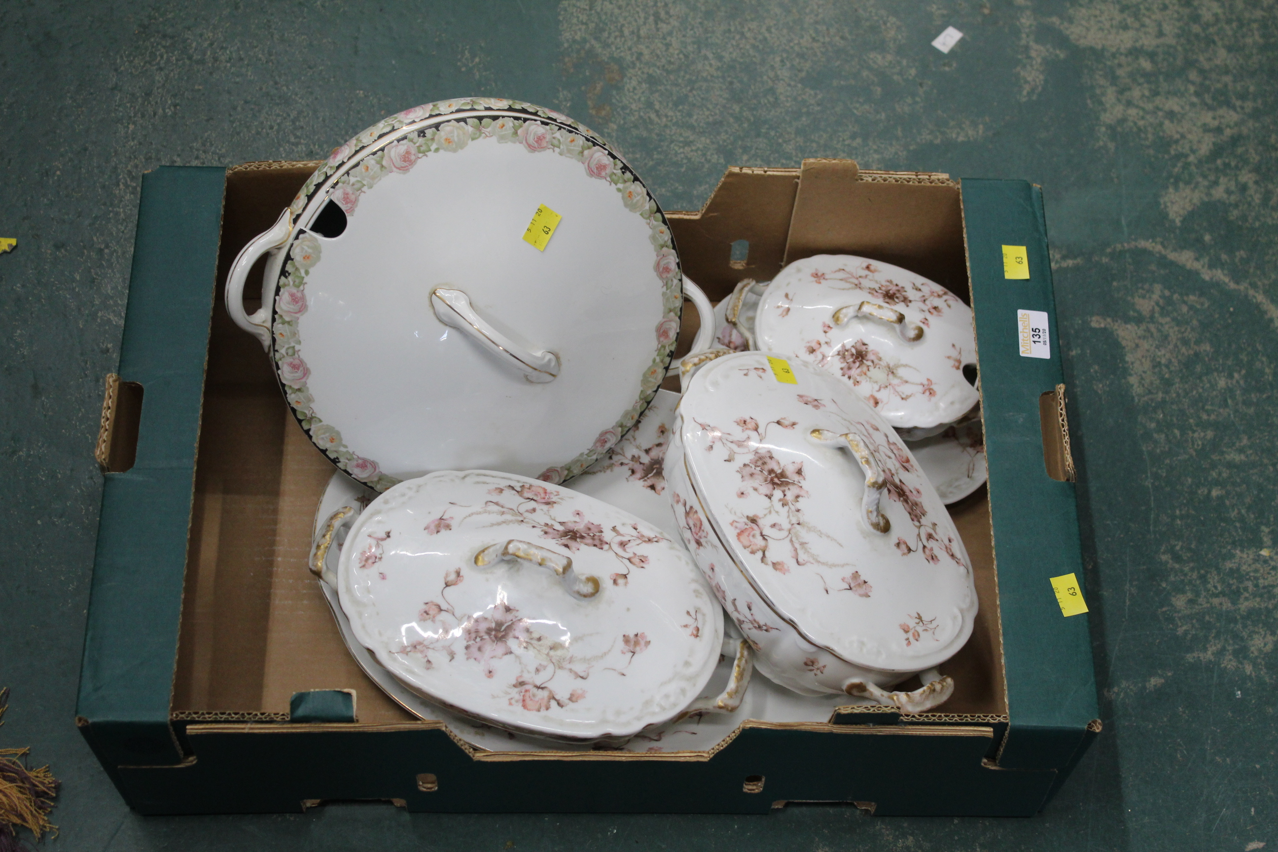 Box of Springer & Co Senta pattern tableware and floral lidded tureen