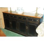 Modern oak shabby chic sideboard, 4 drawers and 4 cupboard doors, height 92 cm, width 185 cm,