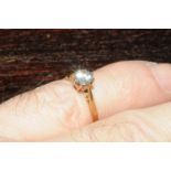 9 ct gold paste solitaire ring