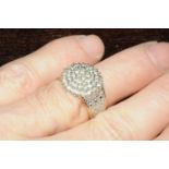 9ct gold ladies ring,