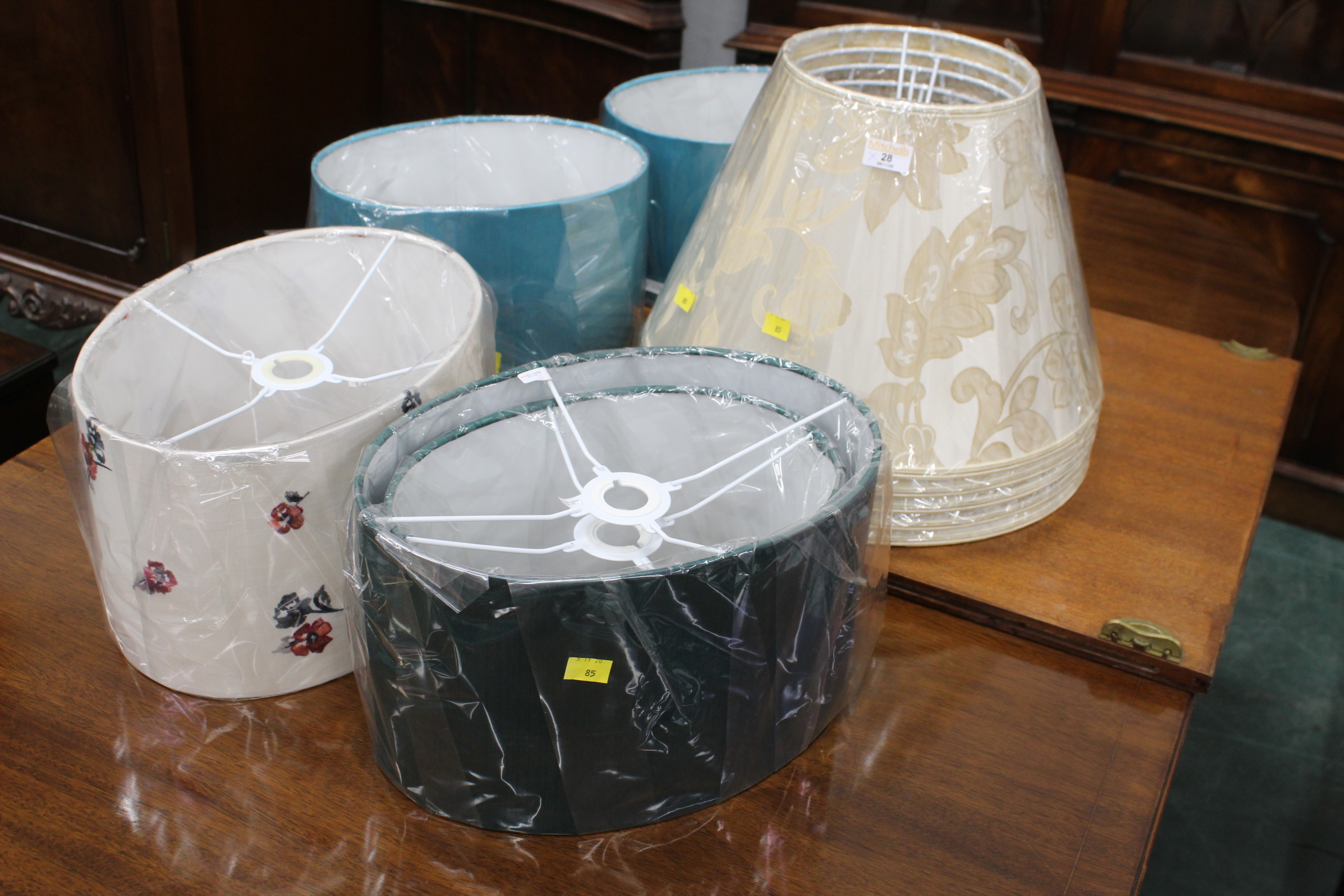 Assorted new lamp shades