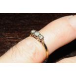 18 ct gold and diamond ring
