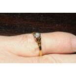 18 ct gold solitaire diamond ring