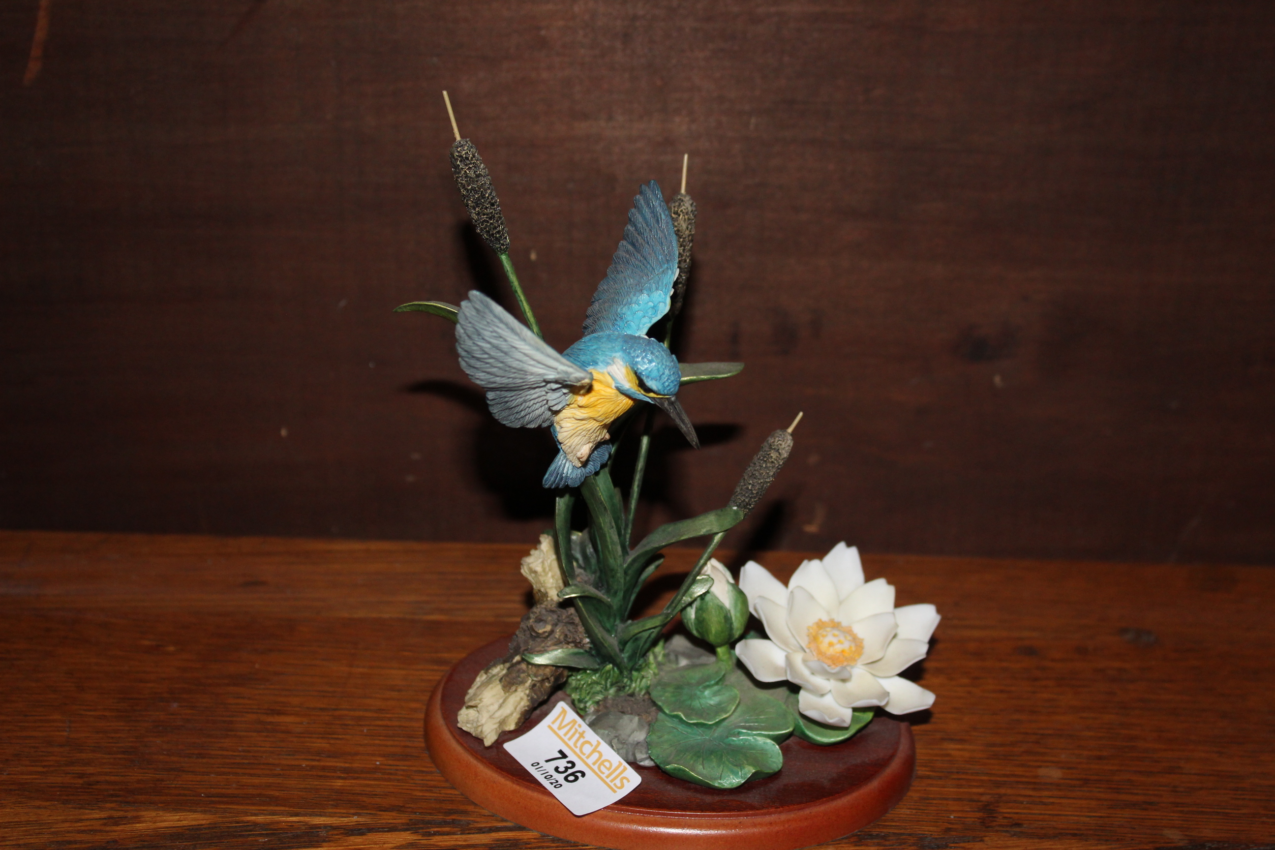 A Border Fine Arts resin figure "Kingfishers", model by Russell Willis A3459, 18 cm high.