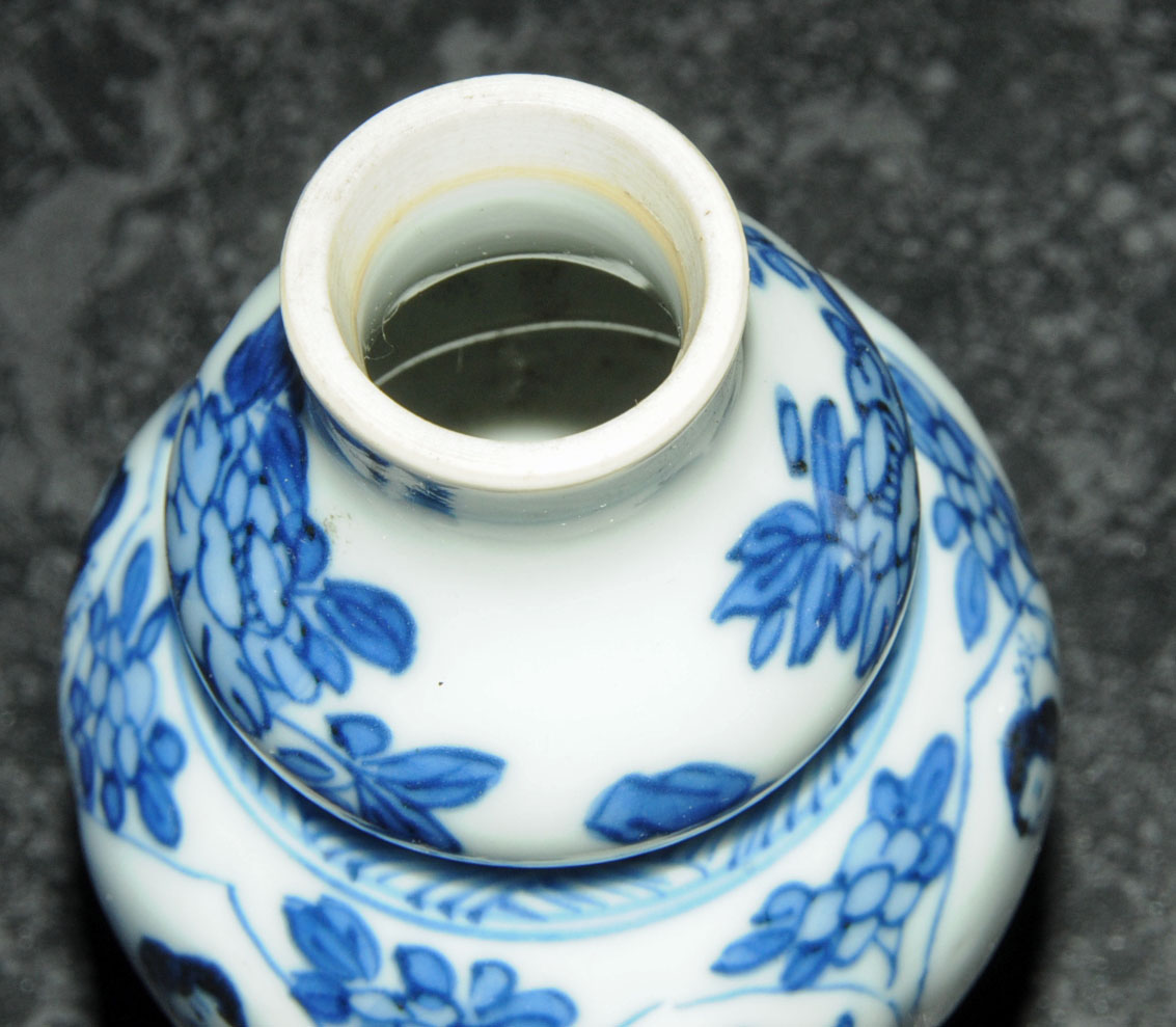 An early 20th century Chinese blue and white porcelain miniature baluster vase with lobbed sides, - Image 6 of 7