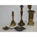 A box of miscellaneous brassware including companion set, column table lamp,