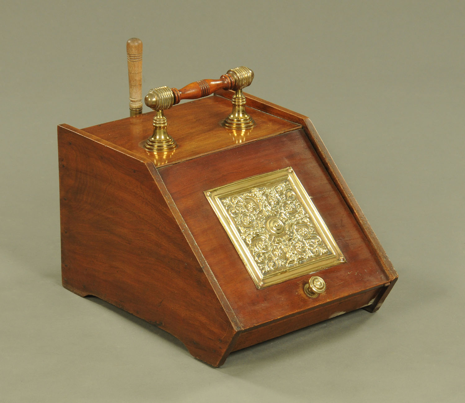 A Victorian mahogany coal receiver, with brass mounts.