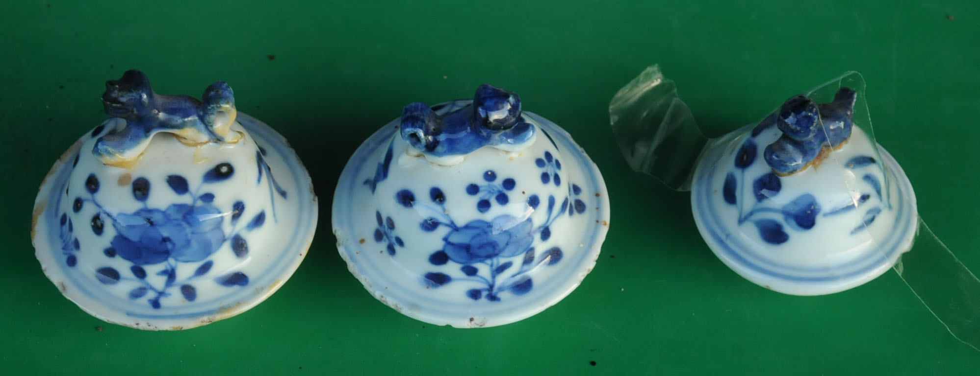 A pair of Chinese blue and white lidded vases, and another similar but smaller, - Image 7 of 14