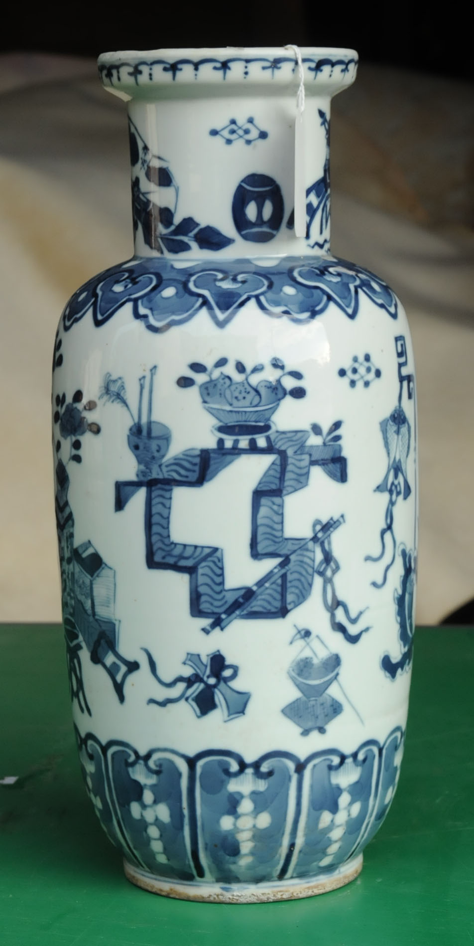 A Chinese blue and white vase, decorated with vases, fish, etc. - Image 6 of 8