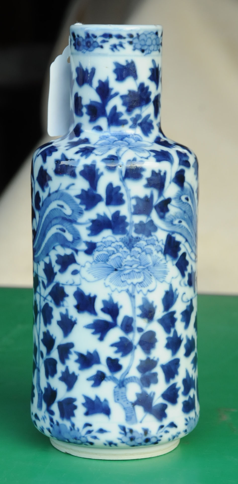 A 19th century Chinese porcelain vase, decorated with dragons and chrysanthemum, - Image 4 of 8