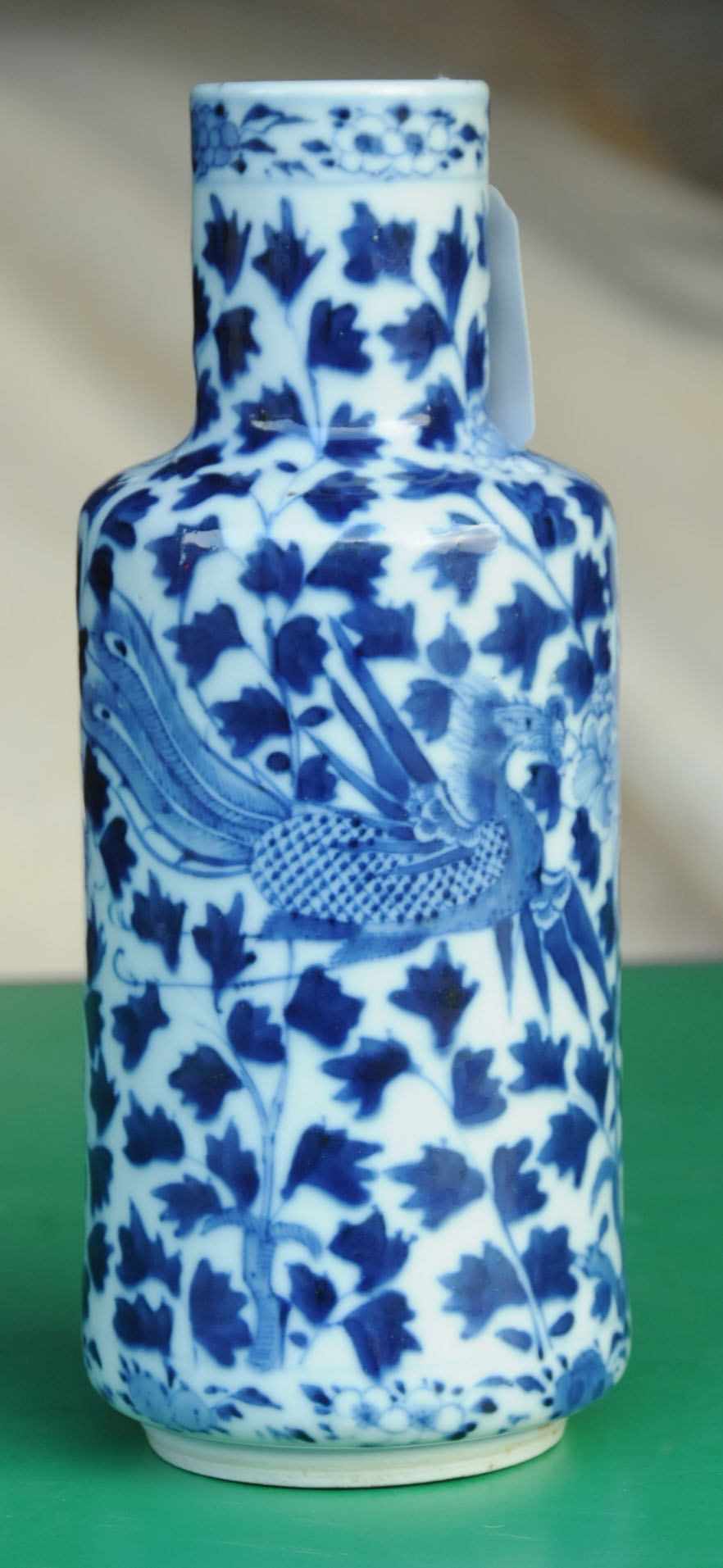 A 19th century Chinese porcelain vase, decorated with dragons and chrysanthemum, - Image 5 of 8