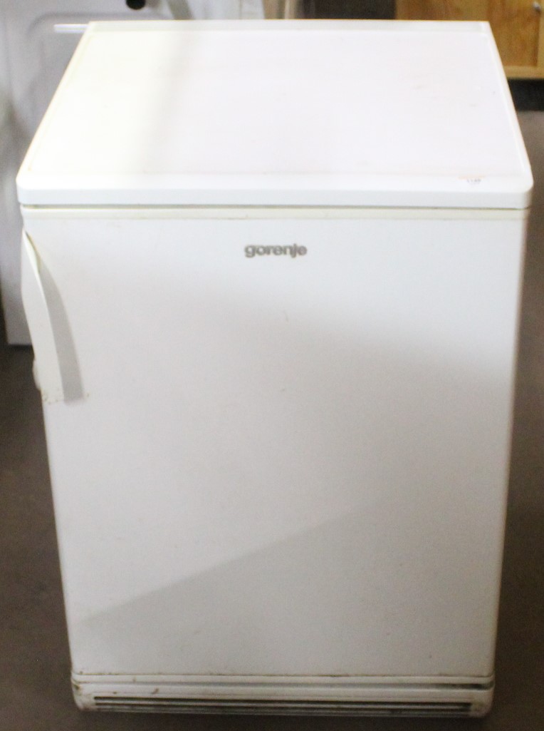 A Gorenje under-counter fridge. 84 cm - Image 8 of 12