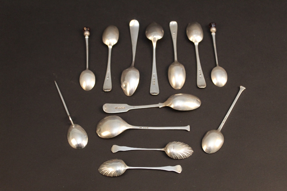 Silver spoons, all hallmarked, varying a - Image 3 of 4