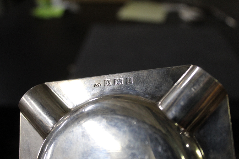 A 1960's silver ashtray with engine turn - Image 4 of 8