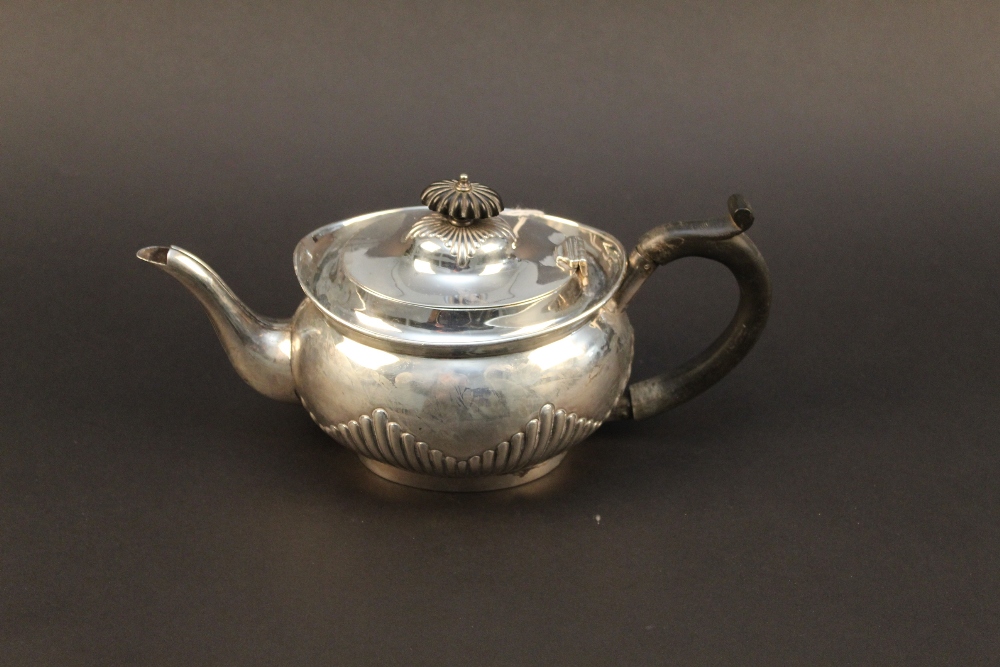 A late Victorian silver teapot, oval for - Image 4 of 4