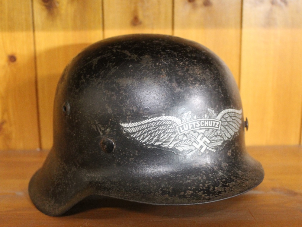 A Second World War German Luftschutz hel - Image 2 of 21