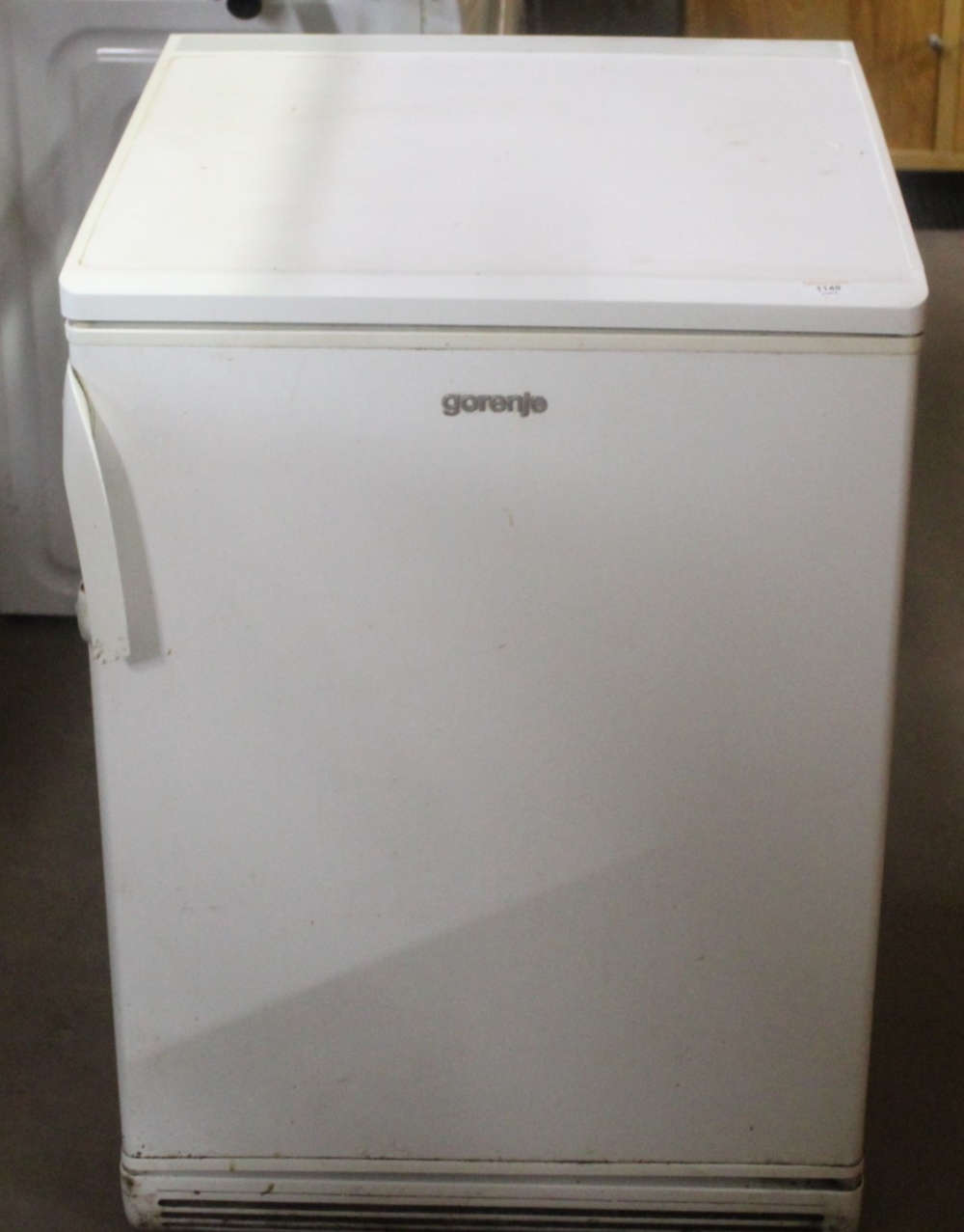 A Gorenje under-counter fridge. 84 cm