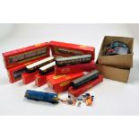 Hornby 00 Gauge model railway group comprising various issues including Pullman Coaches with