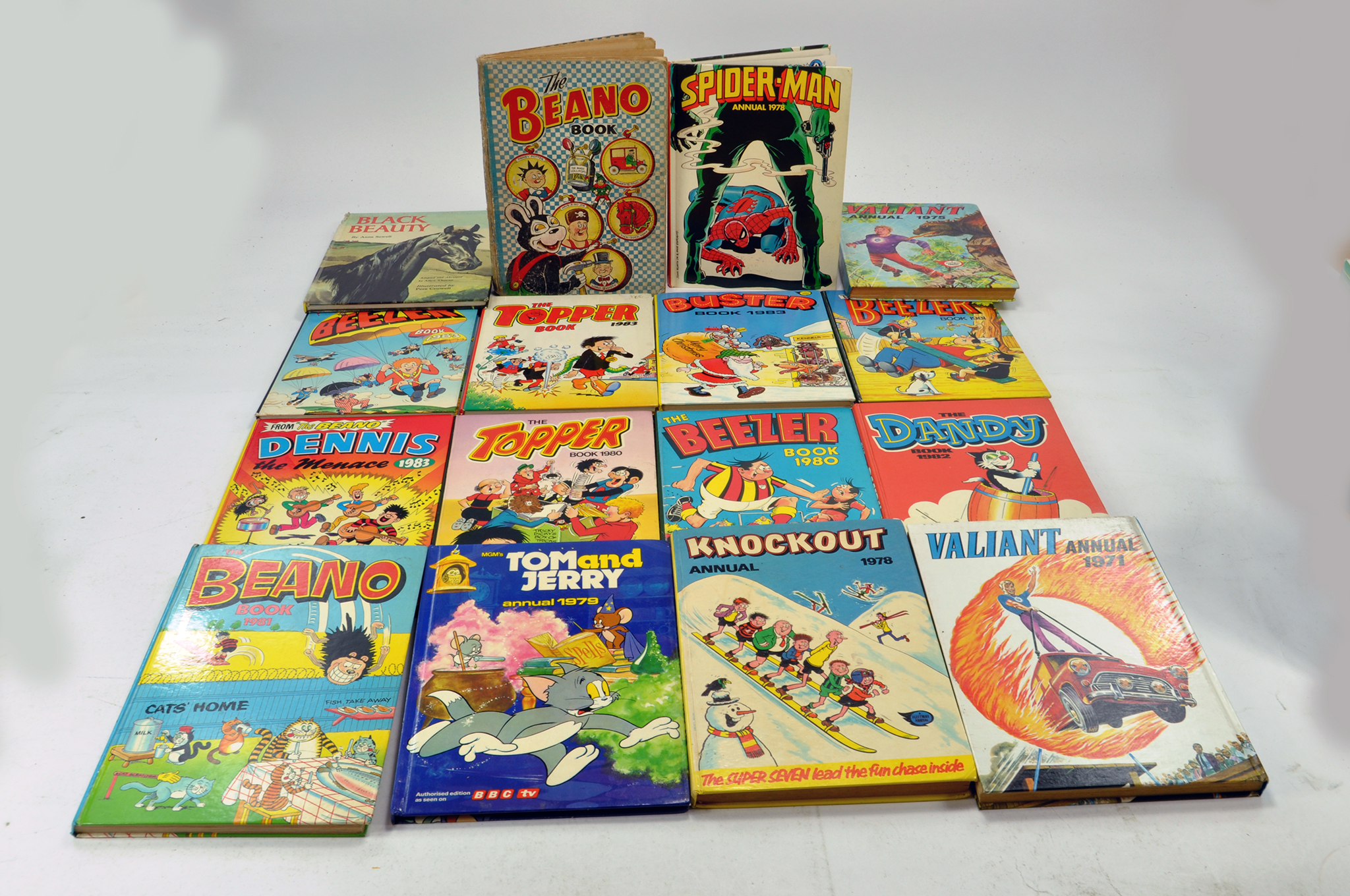 A high quality group of annuals including Beano, Spiderman and other TV Related Marvel etc