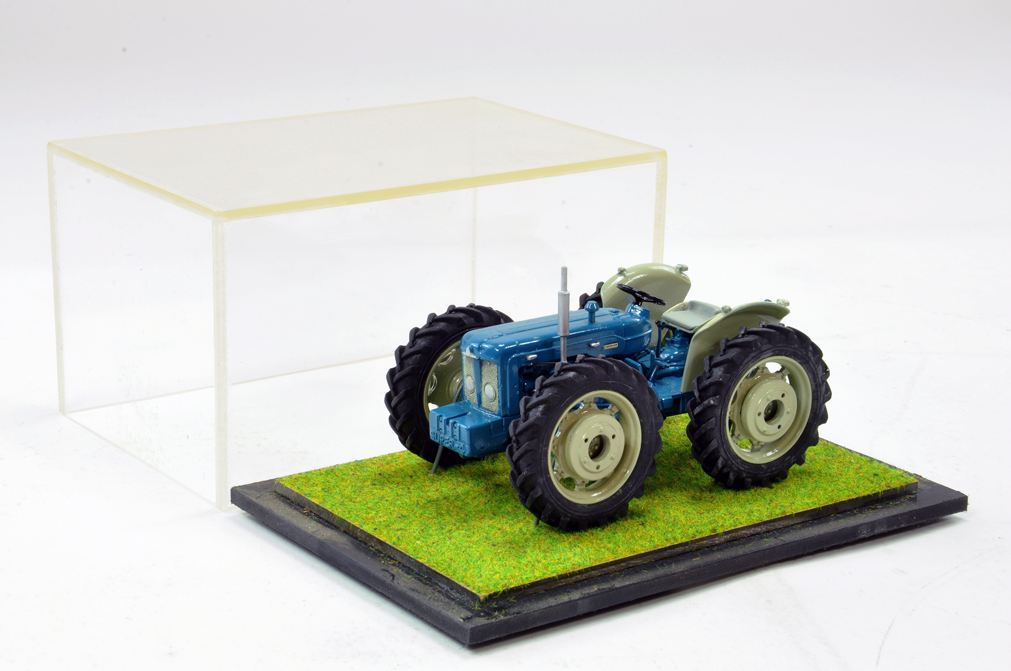 Scaledown Models 1/32 Hand Built Fordson County Super Four Tractor. Superb model is generally