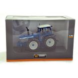 UH 1/32 County 1474 Tractor. Looks to be complete, excellent and with original box/boxes.