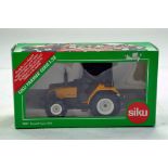 Siku 1/32 Renault Ceres 95X Tractor. Looks to be near mint, likely to have not been previously