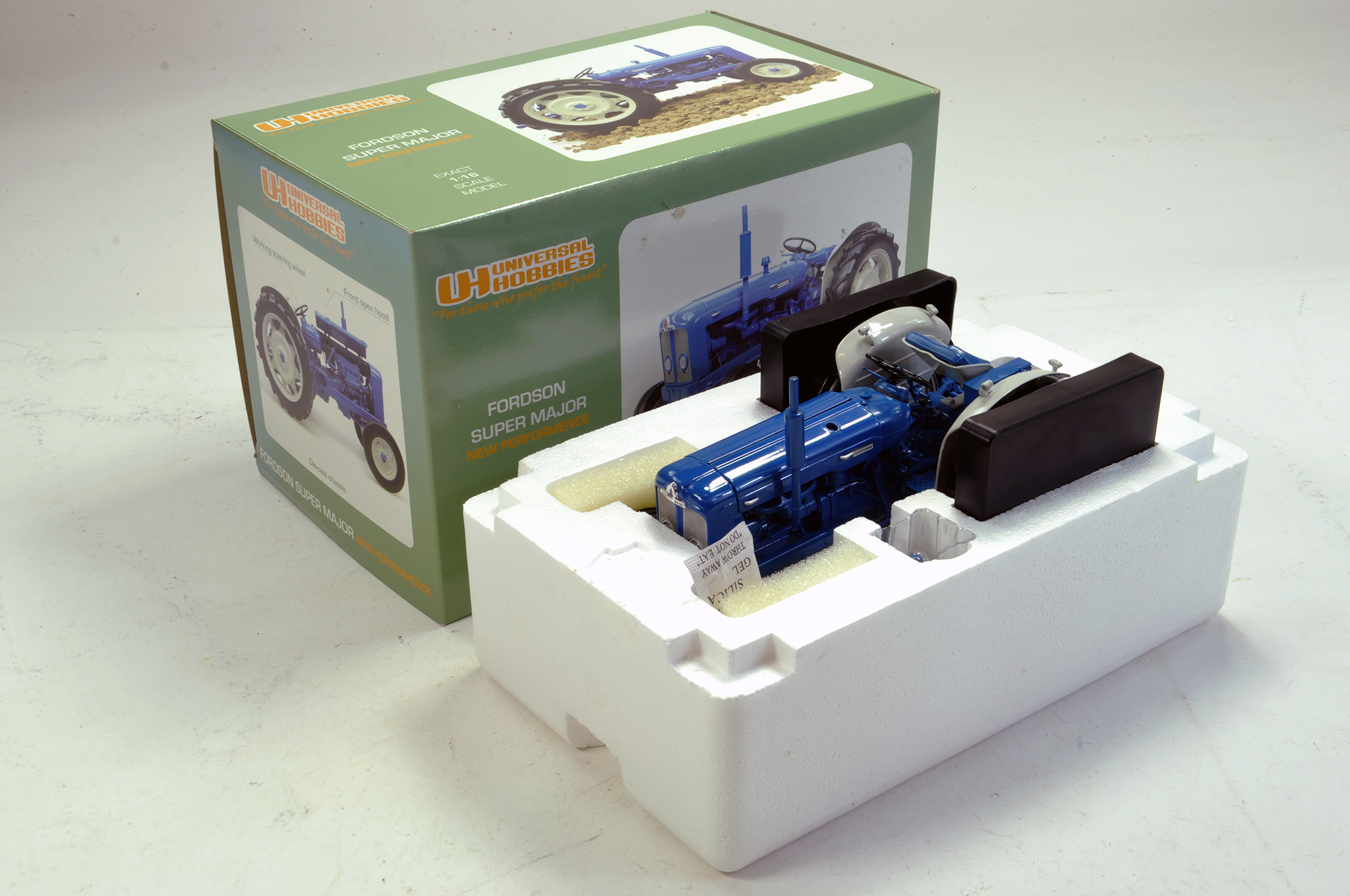 UH 1/16 Fordson Super Major New Performance Tractor. Looks to be near mint, likely to have not
