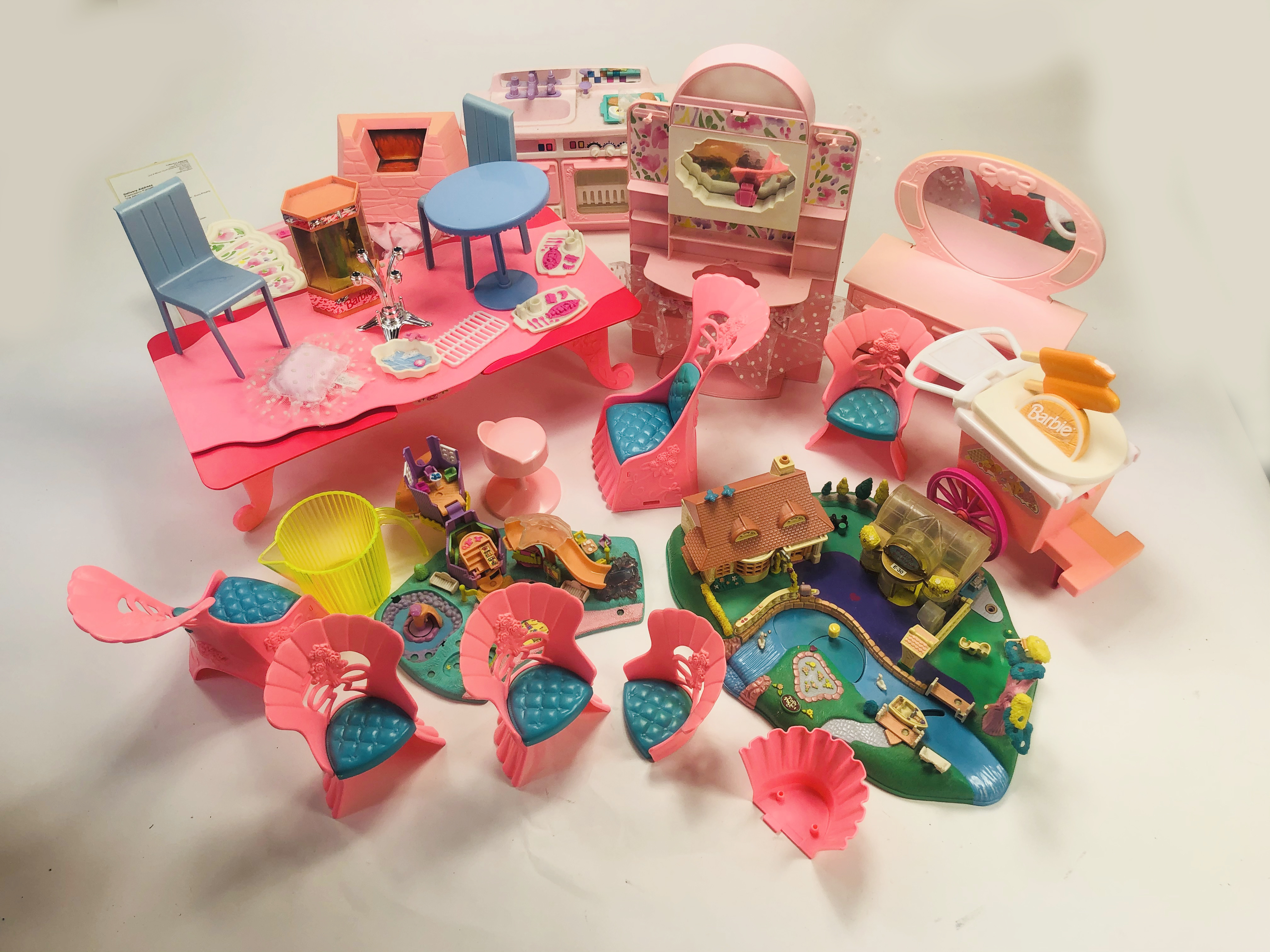 A group of Sindy / Barbie Furniture plus original Polly Pocket issues. Would benefit from a