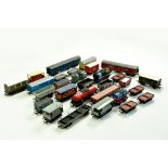 Model Railway H0 00 issues comprising mostly Hornby Rolling Stock, Wagons etc, various liveries