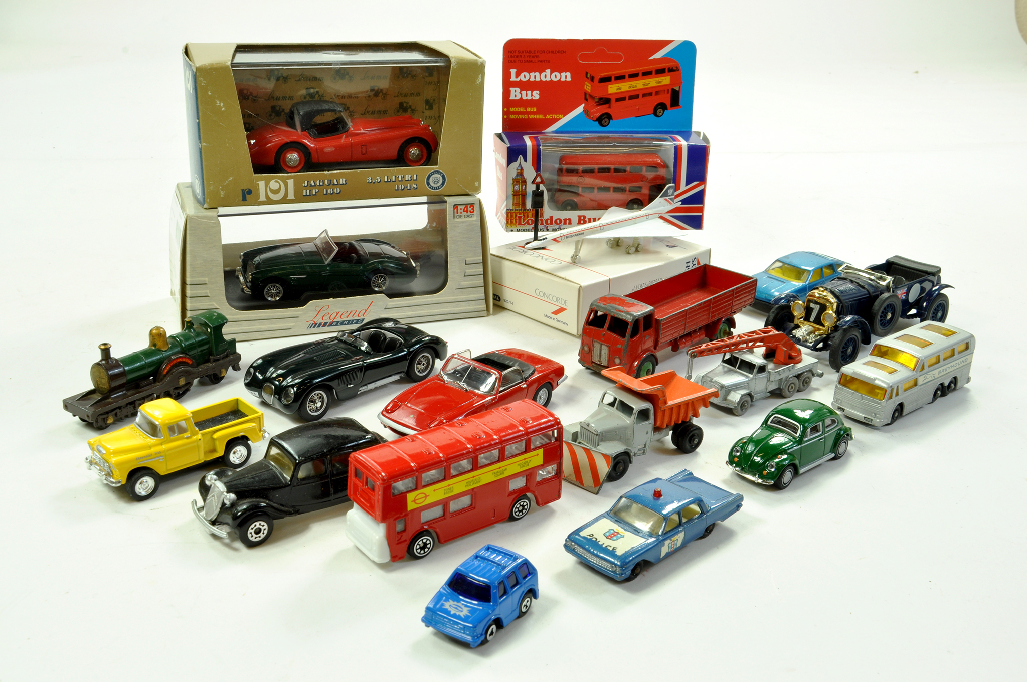 Misc diecast including Matchbox, Dinky and others including some boxed issues. Generally good to