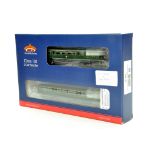 Bachmann Model Railway issue, 00 Gauge comprising No. 32-285 Class 101 DMU in BR Green with Speed