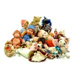 A misc group of old toys comprising dolls (including Sindy) and teddy bears. Most with age, some