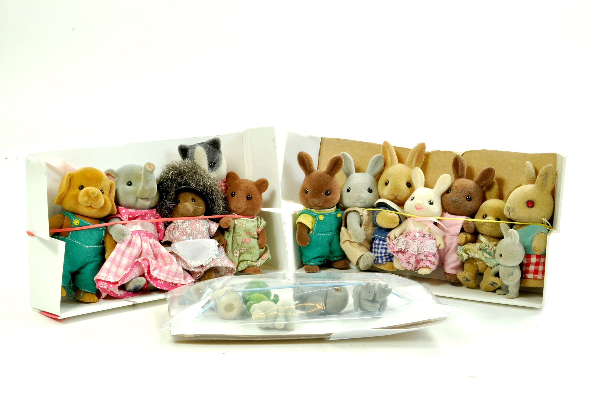 Various vintage Sylvanian Family Figures. Mixed families. Generally good. Enhanced Condition