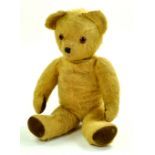 A rather handsome vintage bear issue, no labelling or markings. Maintains a good appearance with