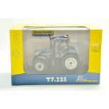 Universal Hobbies 1/32 Farm issue comprising New Holland T7.225 Blue Power Tractor. Excellent and