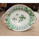 A Worcester First Period Dr Wall pierced oval dish with floral encrusted decoration to the two