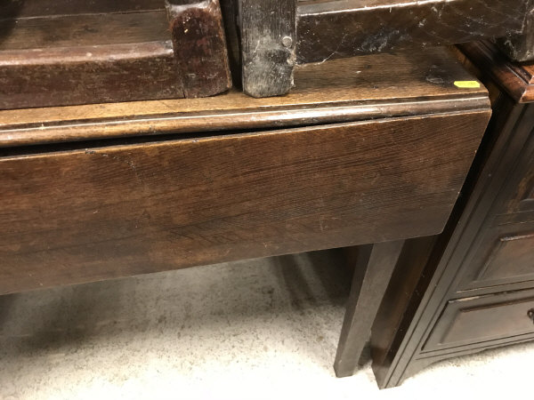 Two oak joint stools together with an oak credence style side table and an oak single leaf drop - Image 17 of 22