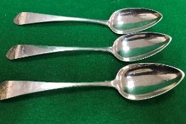 Three George III silver soup spoons (by Alexander Henderson,