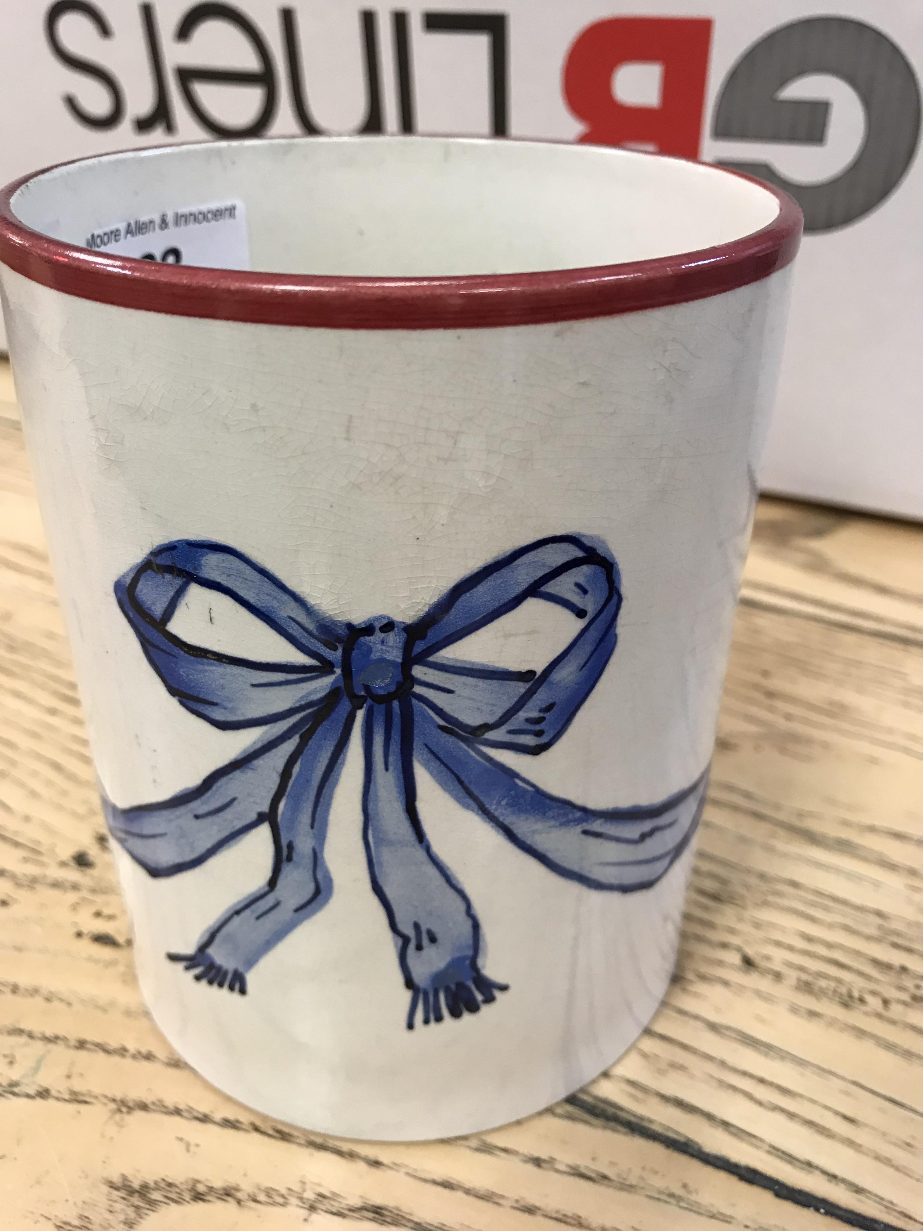 A Wemyss "Blue Bow" decorated quart mug for the Queen Victoria 1897 Jubilee, - Image 9 of 13