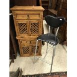 A pair of modern pine bedside chests and a bar stool