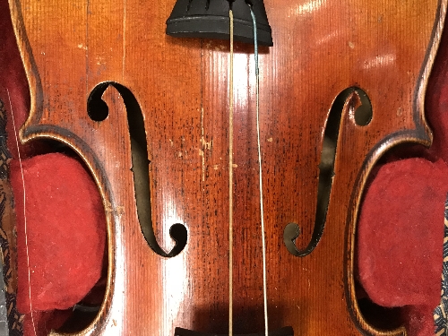 An early 20th Century child's violin in case, - Image 3 of 18